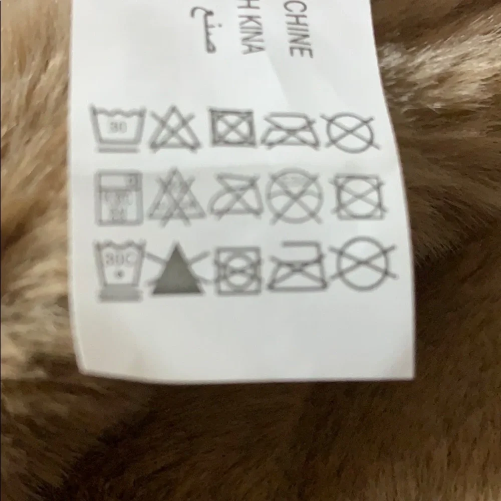 NWT. Zara Tan Faux fur scarf with pom-poms.